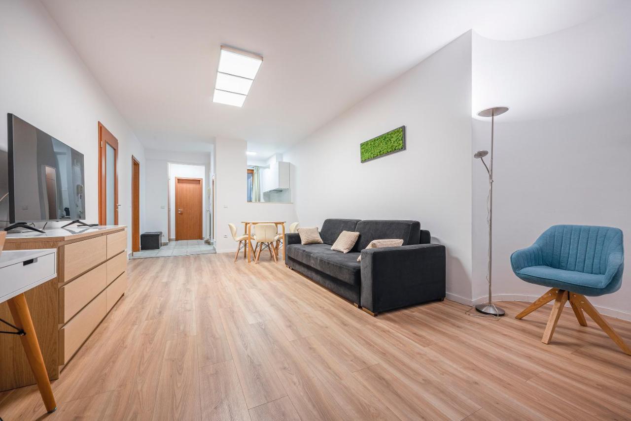 Modern Apartment With Garage, Budapest