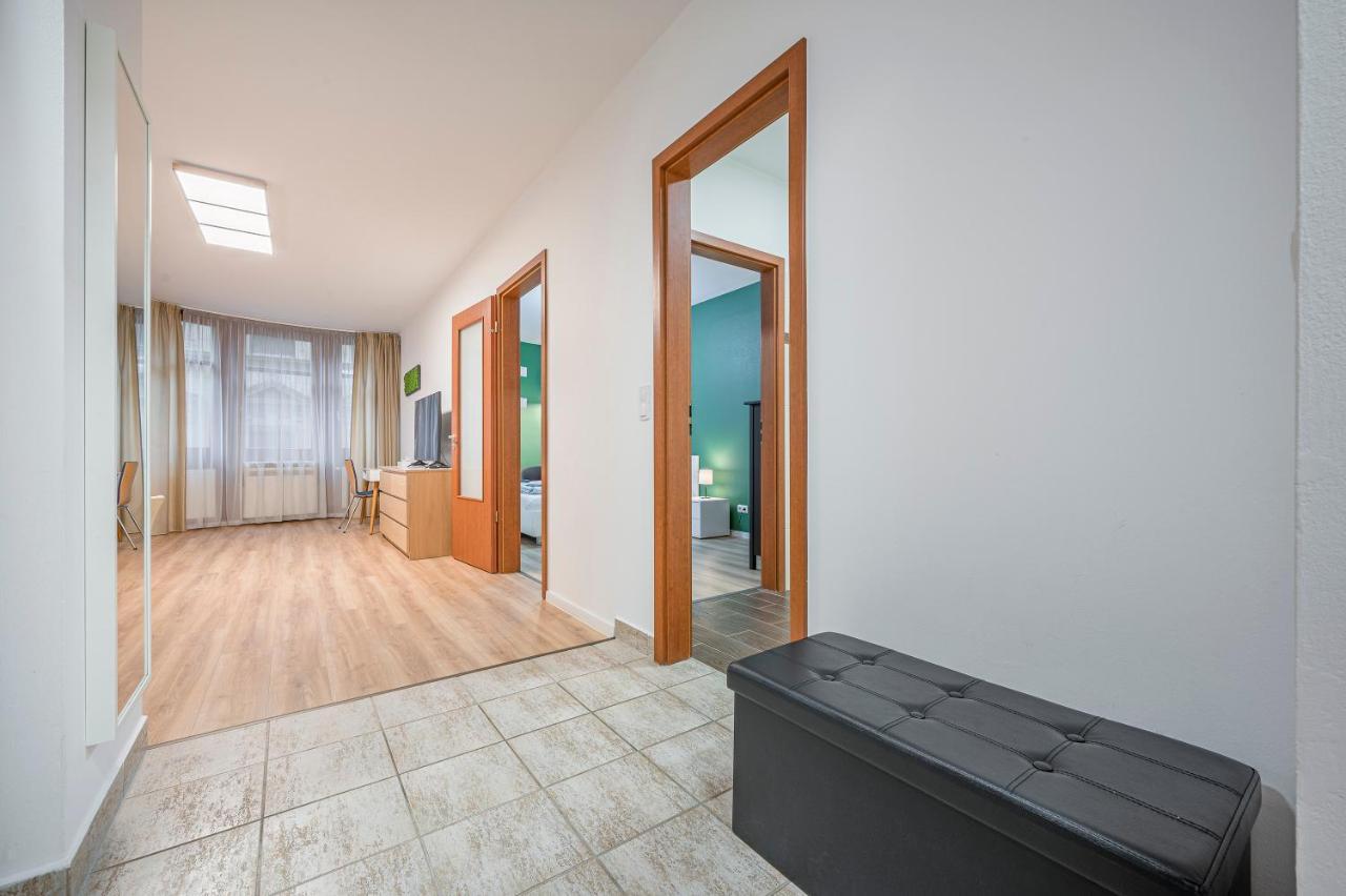Modern Apartment With Garage — Photos 3